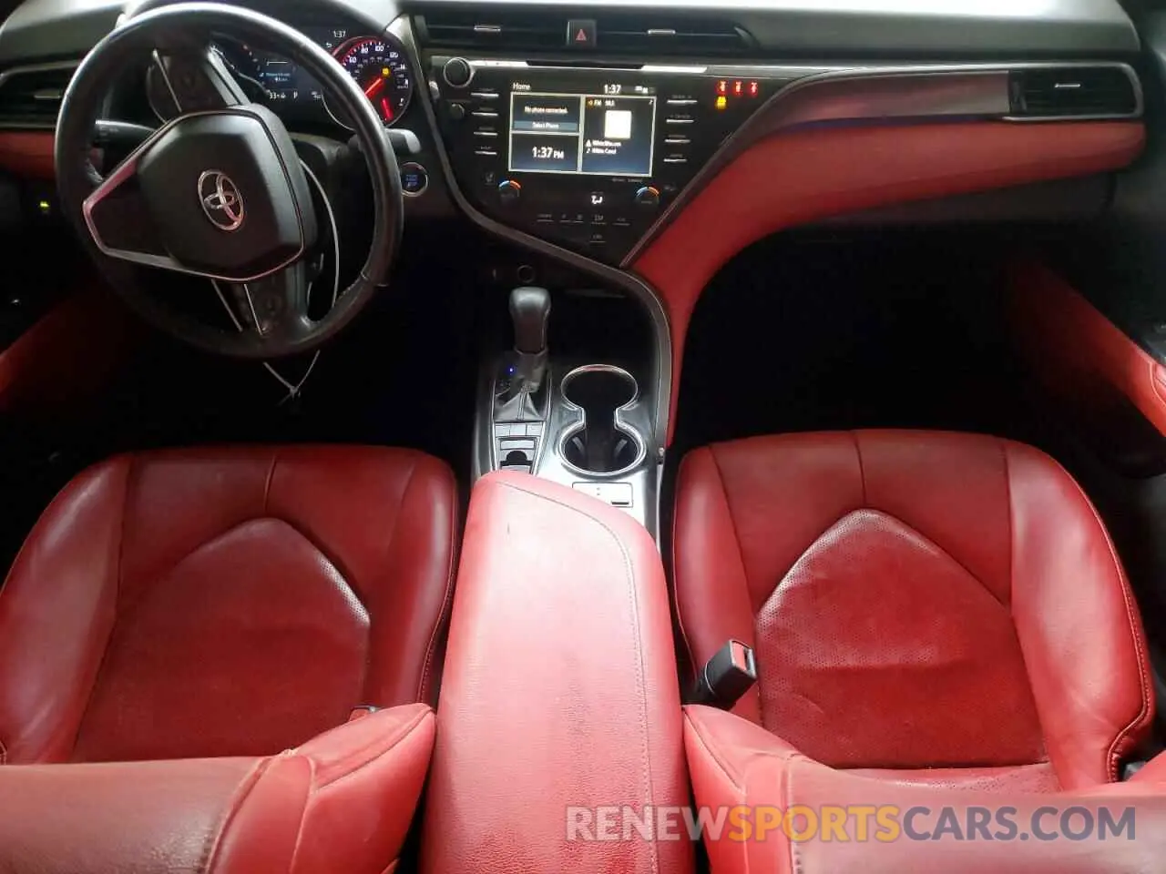 8 Photograph of a damaged car 4T1B61HK7KU751784 TOYOTA CAMRY 2019
