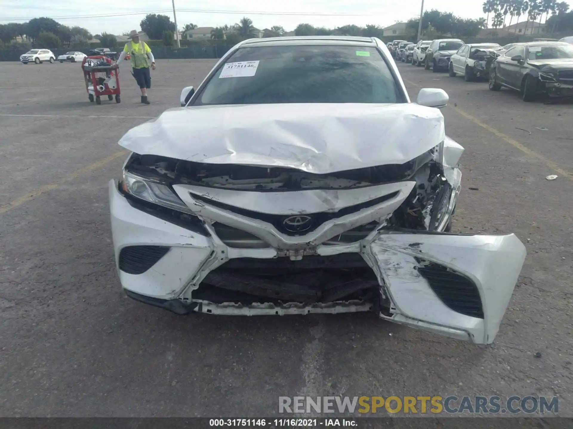 6 Photograph of a damaged car 4T1B61HK7KU767094 TOYOTA CAMRY 2019