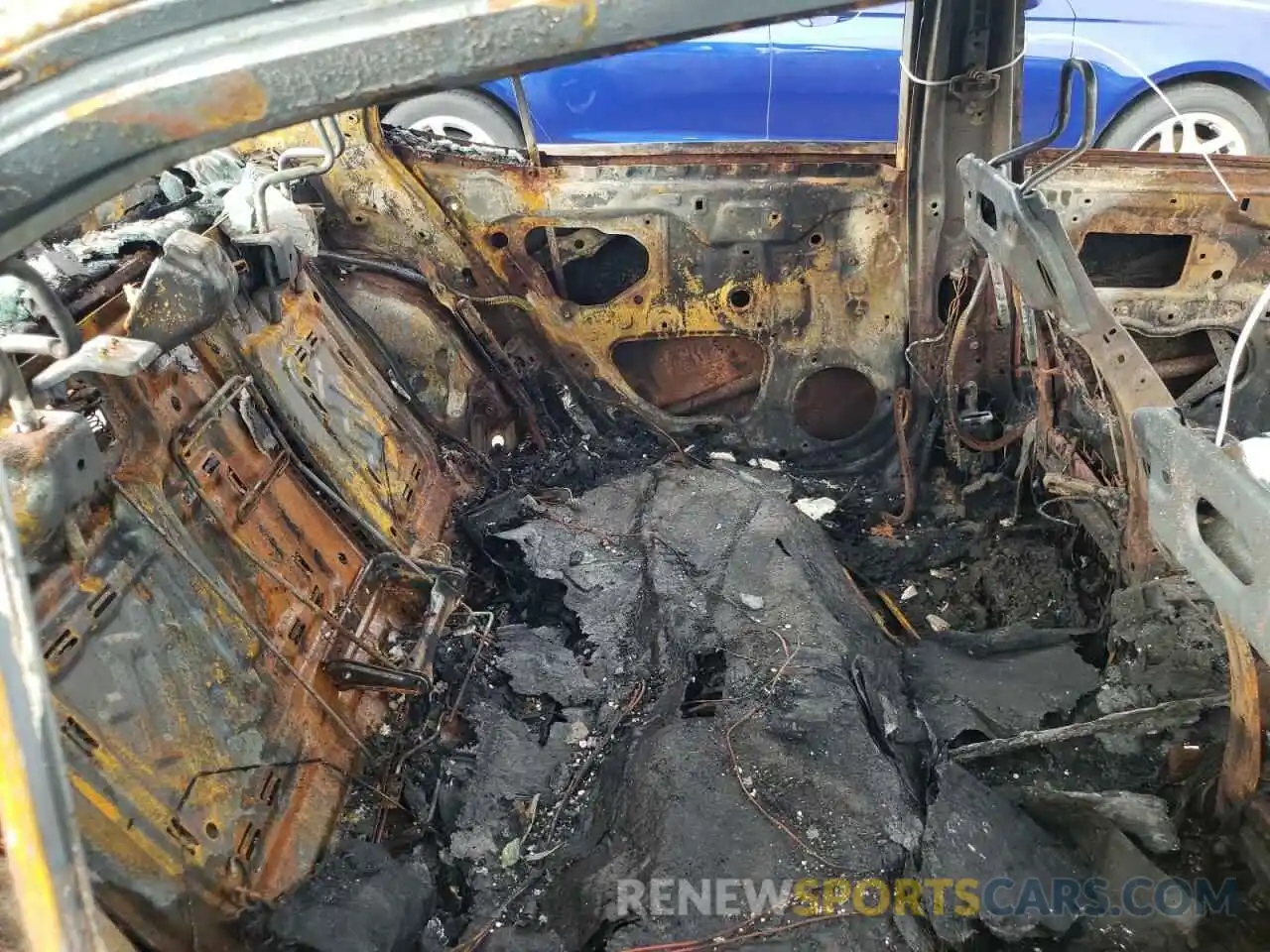 6 Photograph of a damaged car 4T1B61HK7KU768911 TOYOTA CAMRY 2019