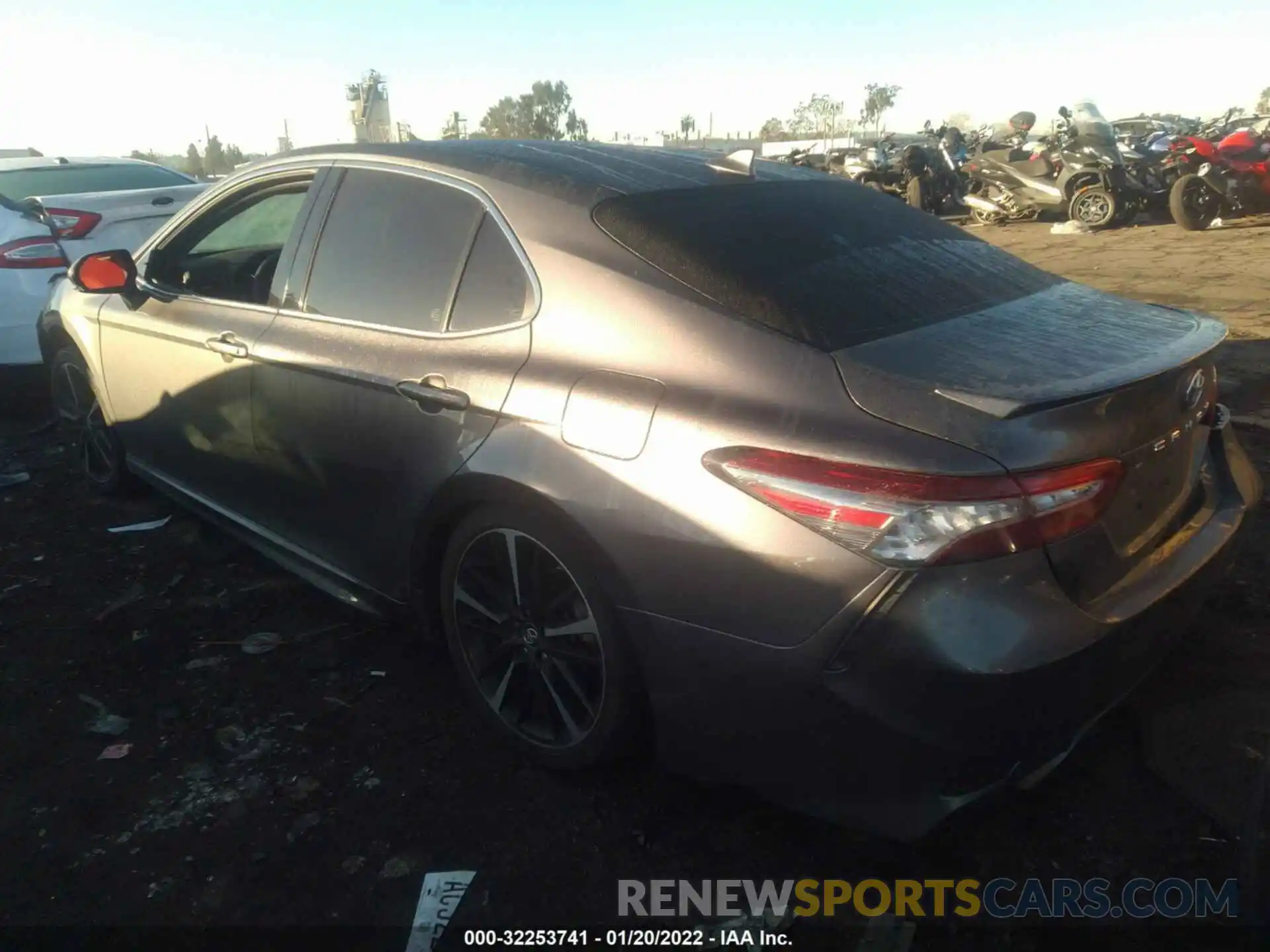 3 Photograph of a damaged car 4T1B61HK7KU769007 TOYOTA CAMRY 2019