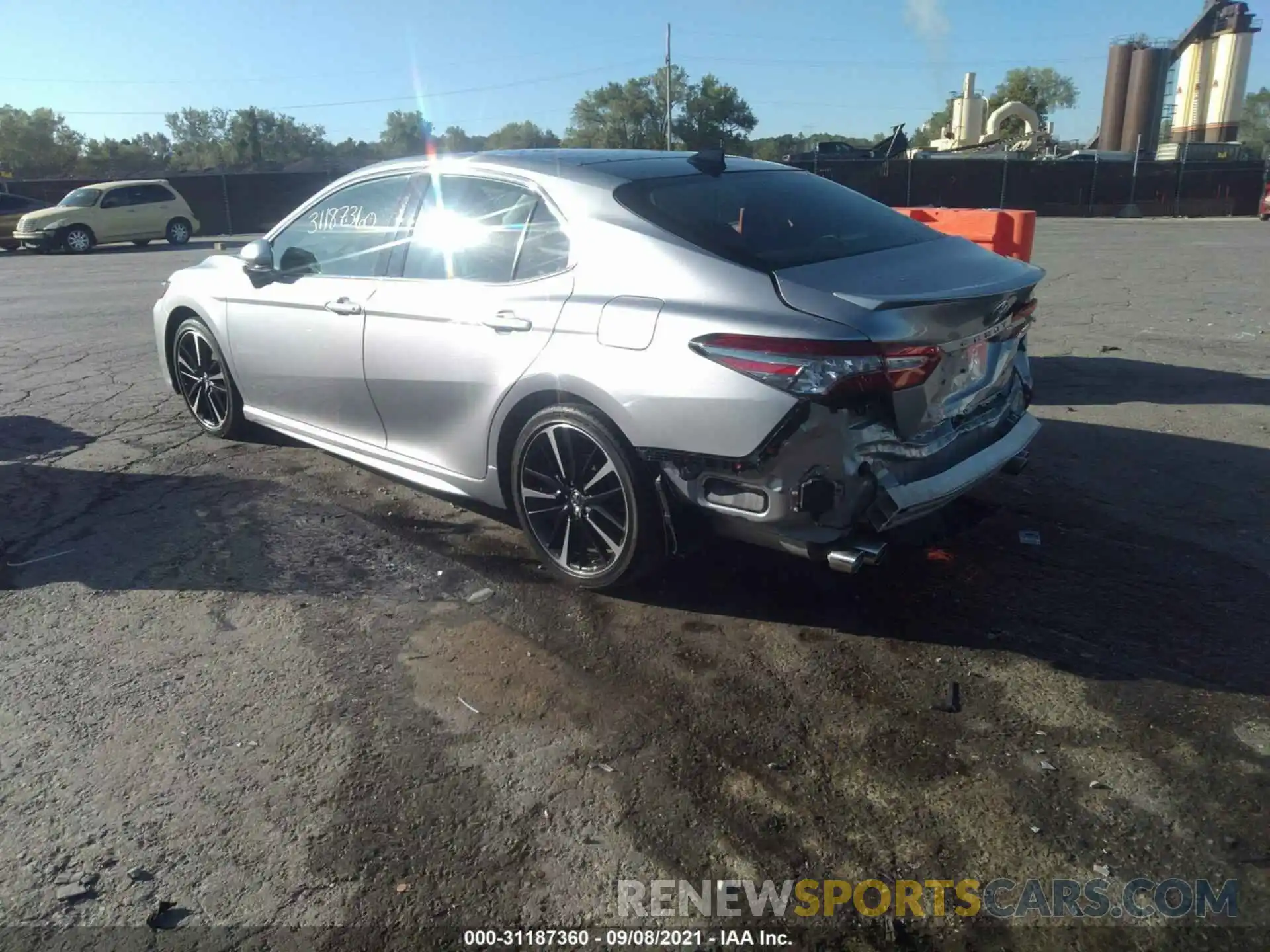 3 Photograph of a damaged car 4T1B61HK7KU771551 TOYOTA CAMRY 2019