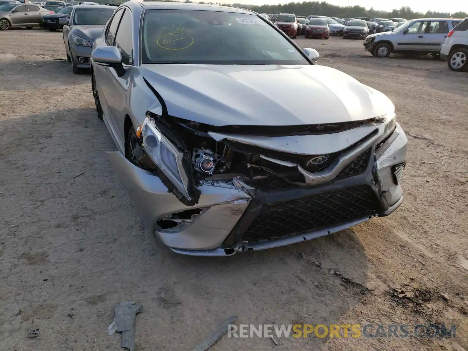 9 Photograph of a damaged car 4T1B61HK7KU788365 TOYOTA CAMRY 2019