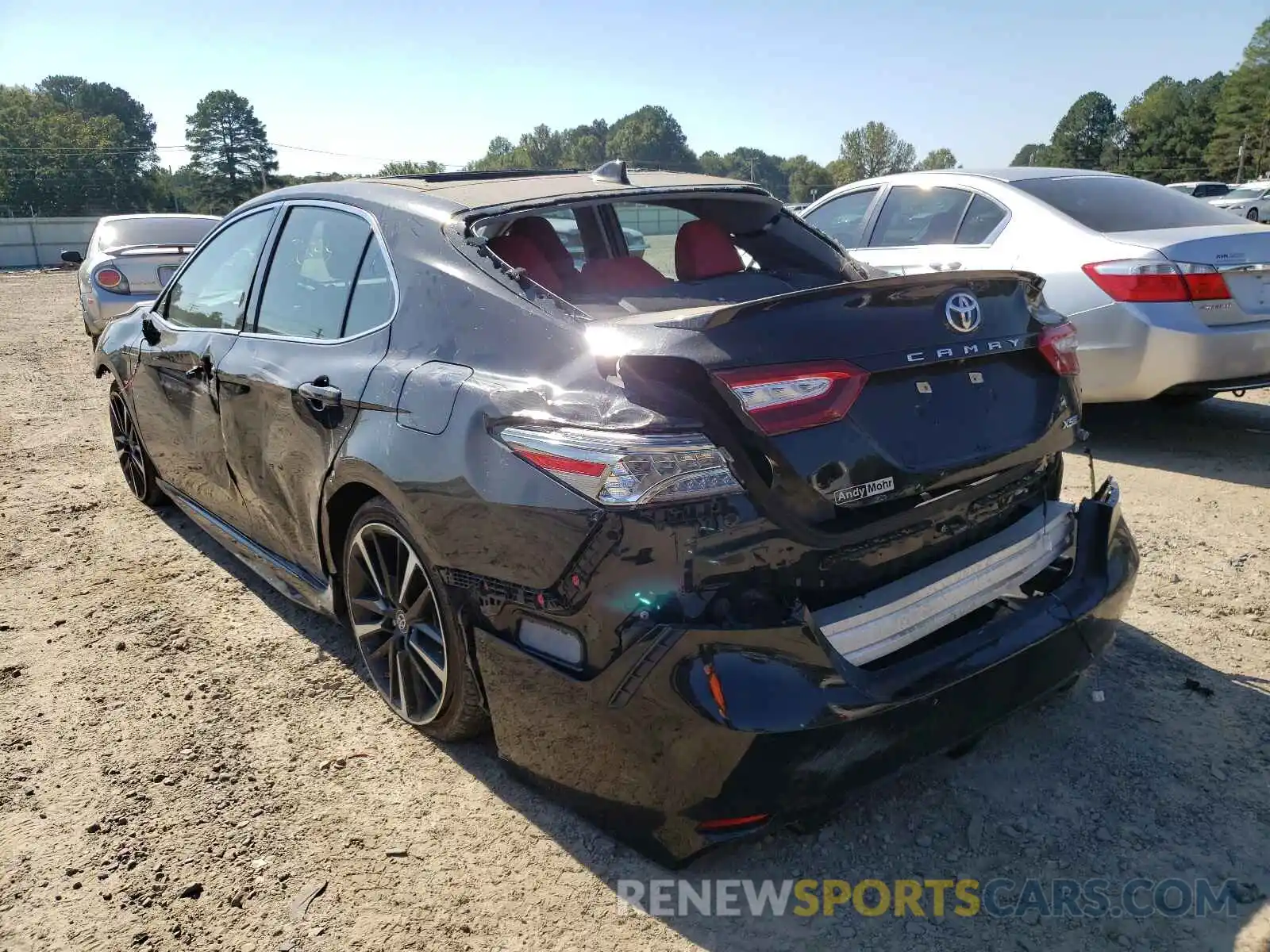 3 Photograph of a damaged car 4T1B61HK7KU801146 TOYOTA CAMRY 2019