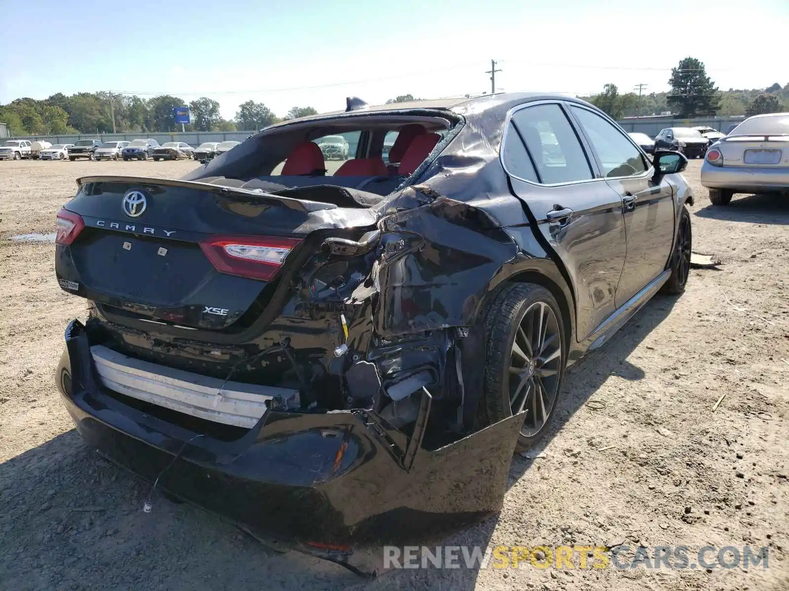 4 Photograph of a damaged car 4T1B61HK7KU801146 TOYOTA CAMRY 2019