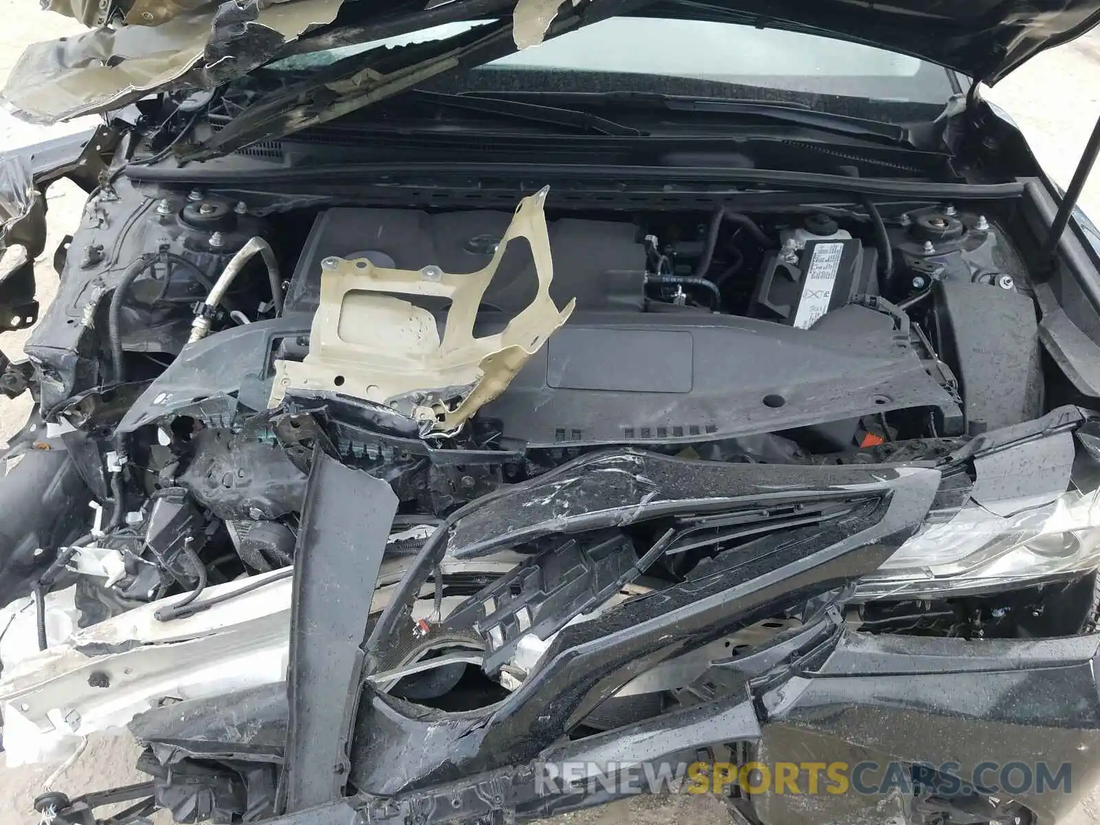 7 Photograph of a damaged car 4T1B61HK7KU805293 TOYOTA CAMRY 2019