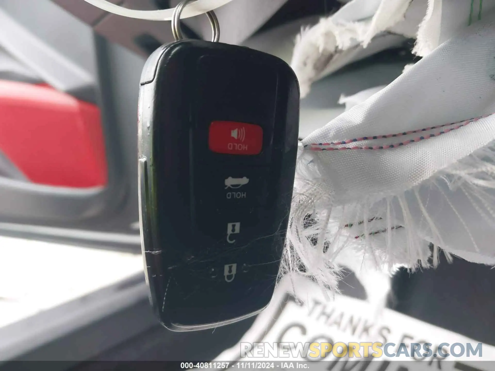 11 Photograph of a damaged car 4T1B61HK7KU824975 TOYOTA CAMRY 2019