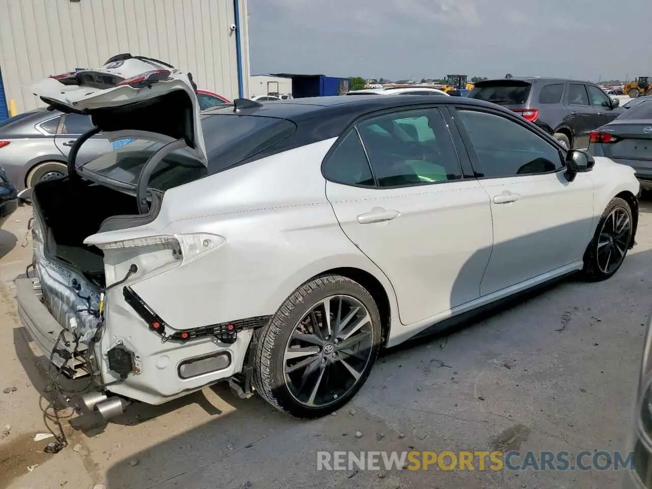 3 Photograph of a damaged car 4T1B61HK8KU168236 TOYOTA CAMRY 2019