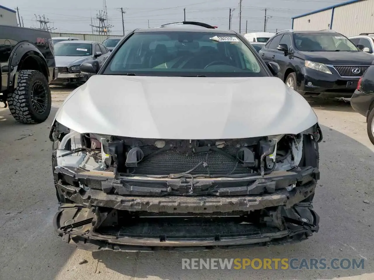 5 Photograph of a damaged car 4T1B61HK8KU168236 TOYOTA CAMRY 2019