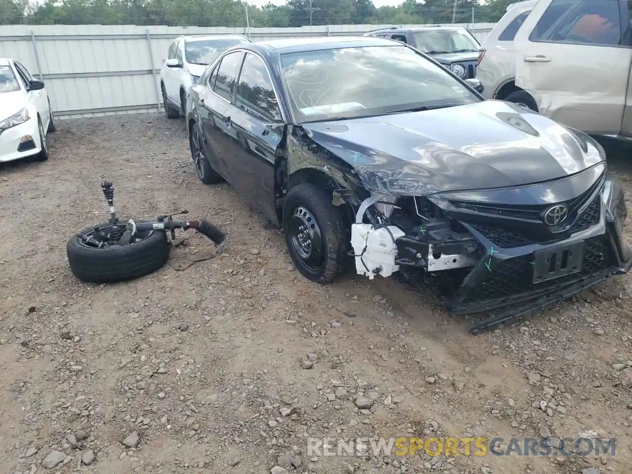 1 Photograph of a damaged car 4T1B61HK8KU184663 TOYOTA CAMRY 2019