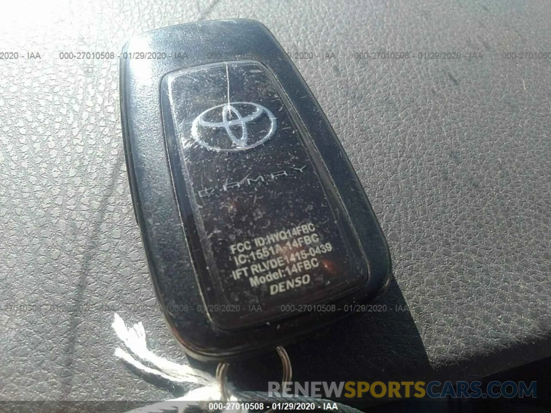 11 Photograph of a damaged car 4T1B61HK8KU188650 TOYOTA CAMRY 2019