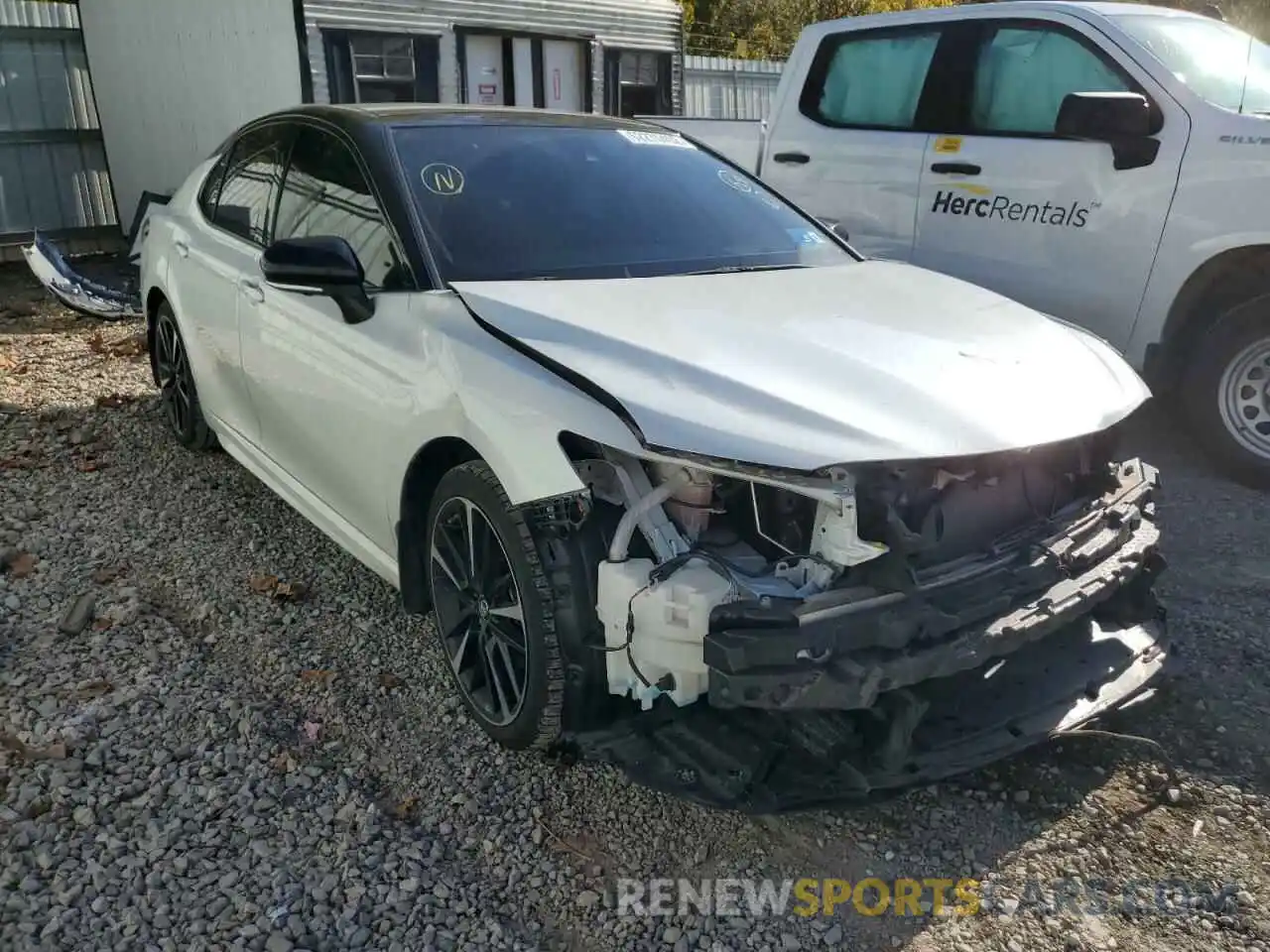 1 Photograph of a damaged car 4T1B61HK8KU194416 TOYOTA CAMRY 2019