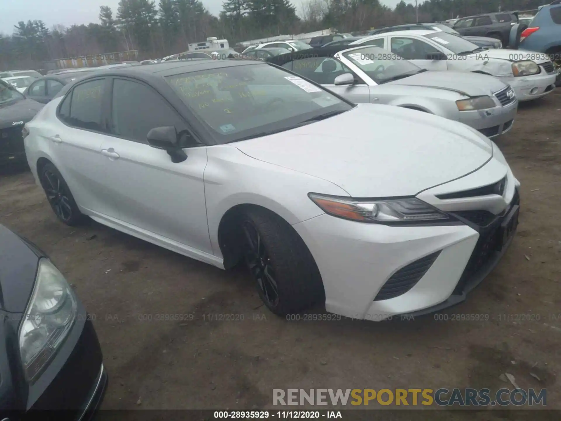 1 Photograph of a damaged car 4T1B61HK8KU194982 TOYOTA CAMRY 2019