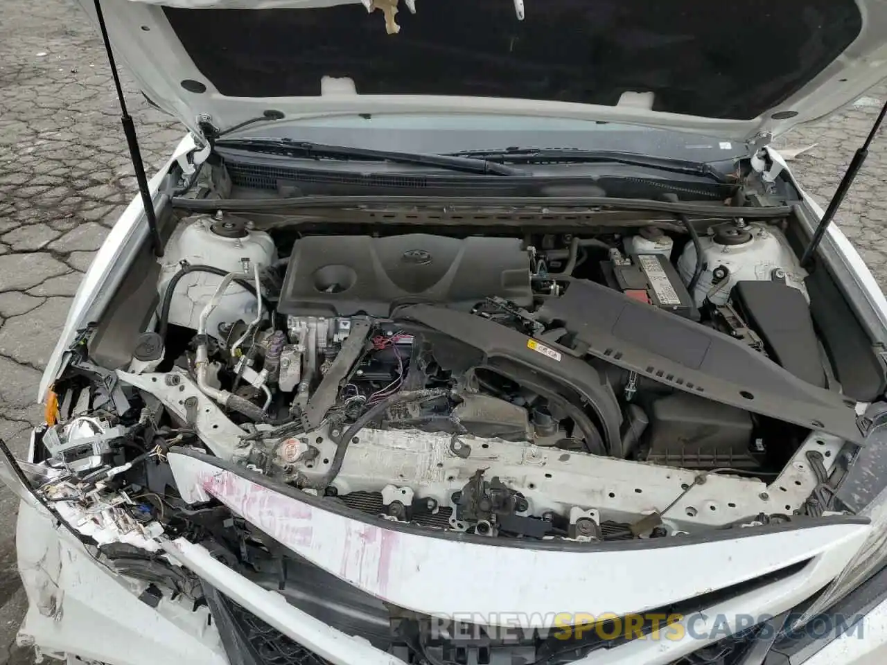 7 Photograph of a damaged car 4T1B61HK8KU224207 TOYOTA CAMRY 2019