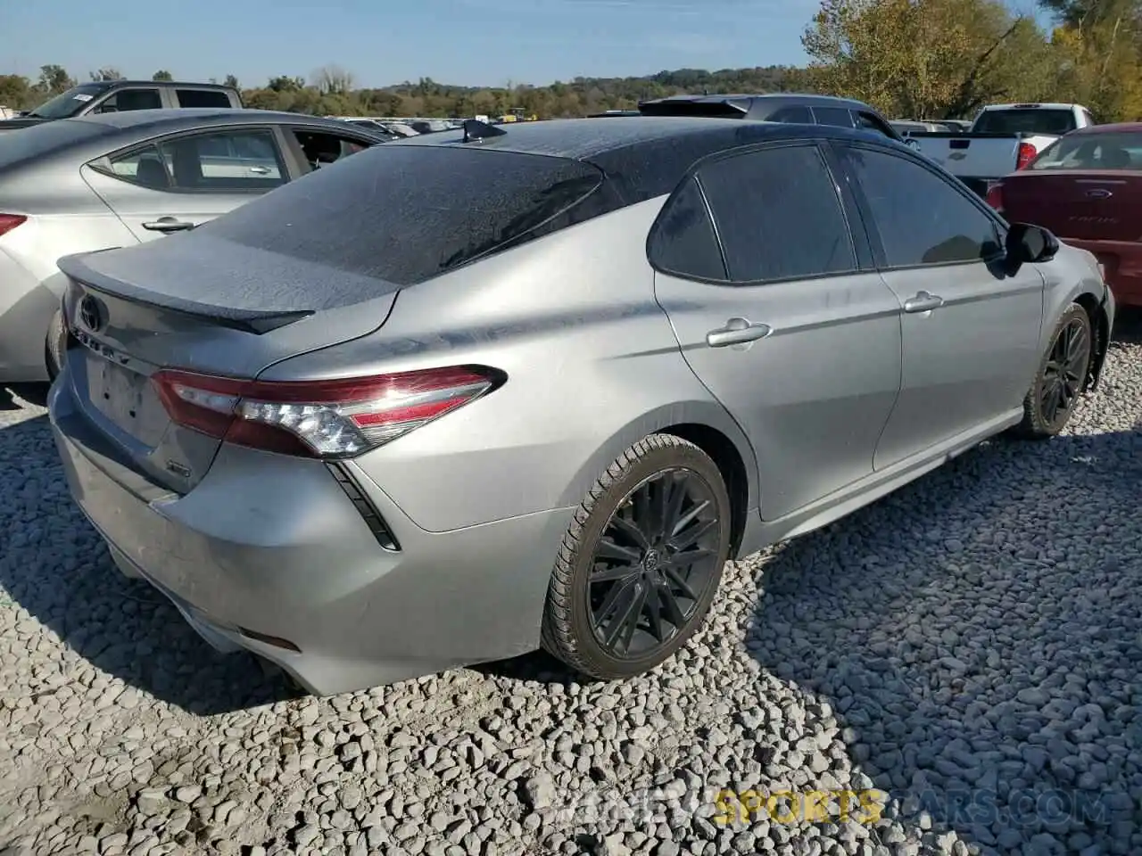 3 Photograph of a damaged car 4T1B61HK8KU228872 TOYOTA CAMRY 2019