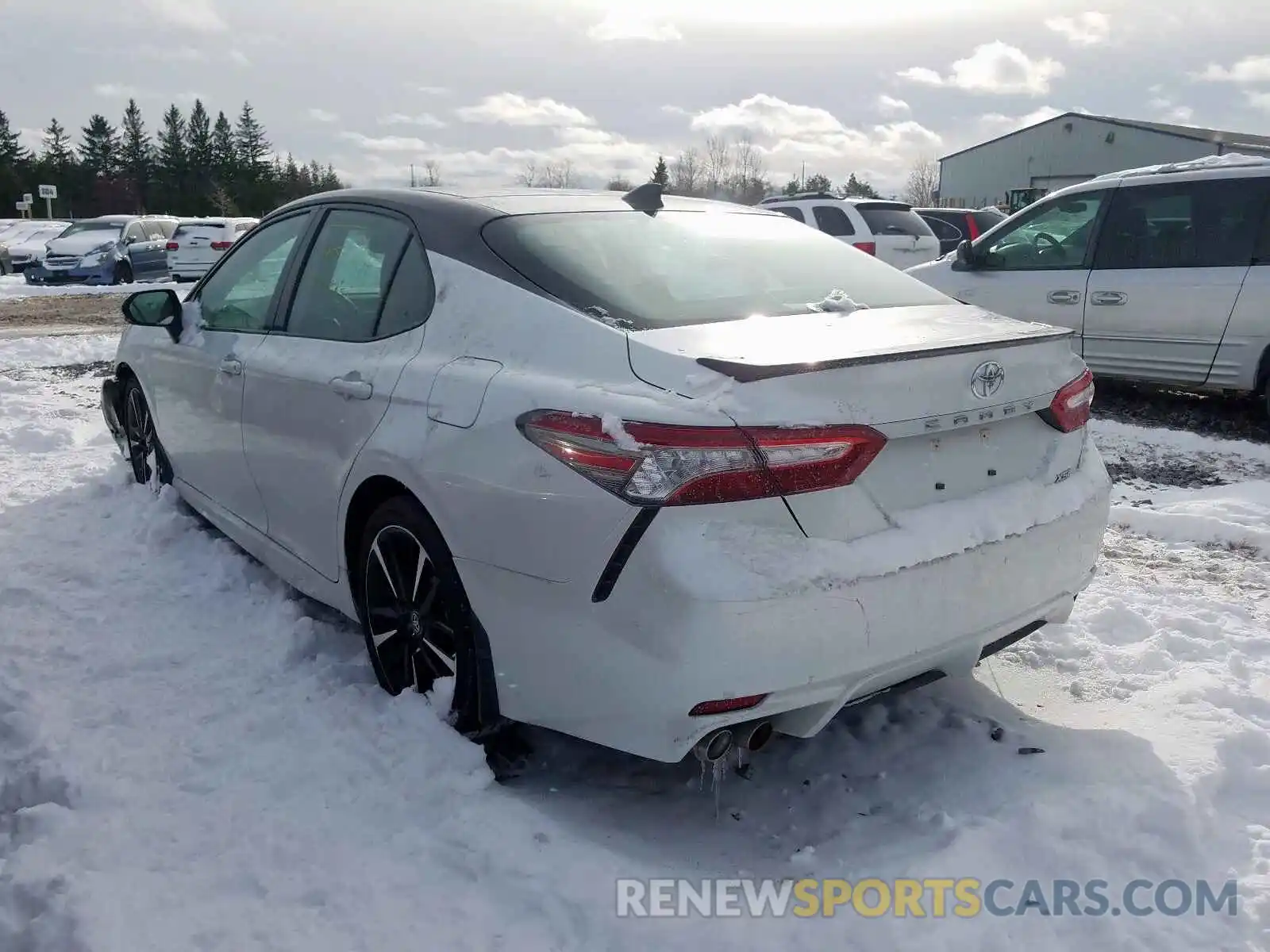 3 Photograph of a damaged car 4T1B61HK8KU231965 TOYOTA CAMRY 2019