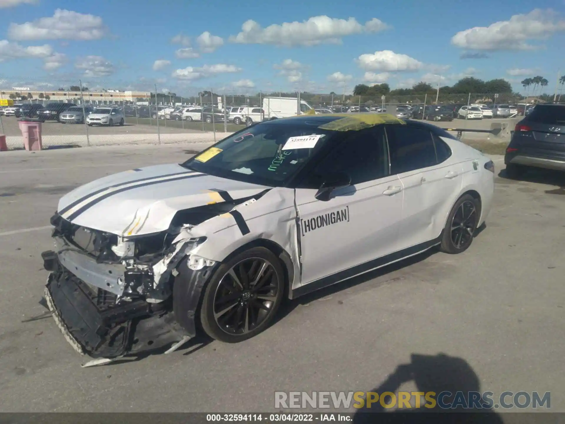 2 Photograph of a damaged car 4T1B61HK8KU235997 TOYOTA CAMRY 2019