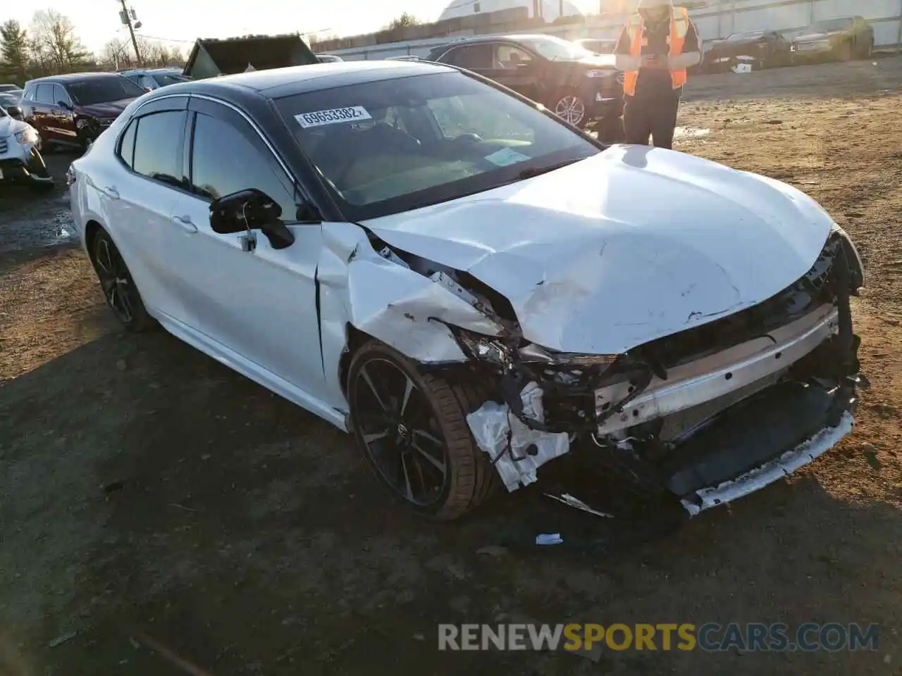 4 Photograph of a damaged car 4T1B61HK8KU250452 TOYOTA CAMRY 2019