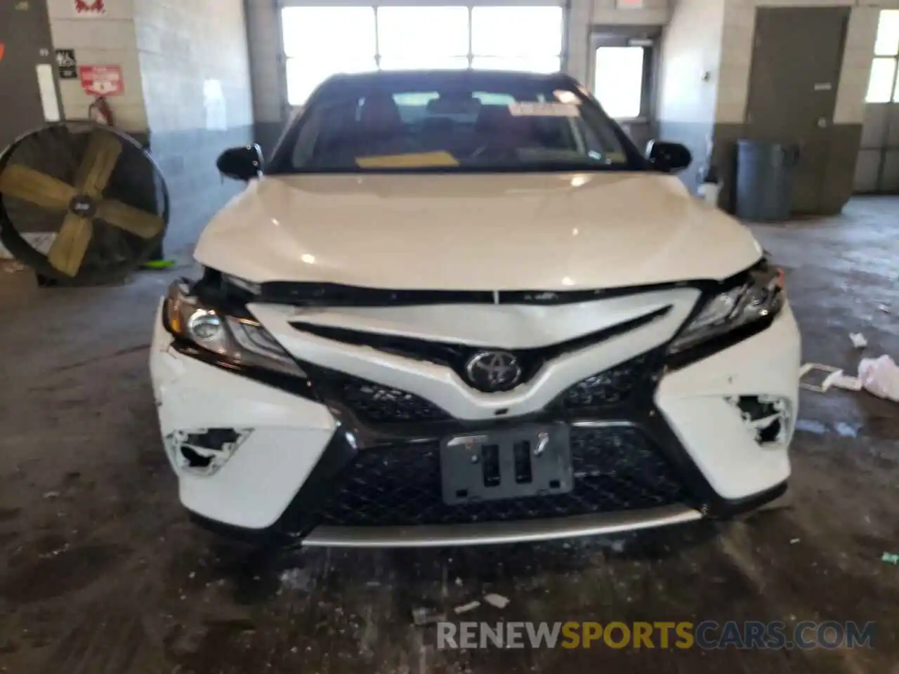 9 Photograph of a damaged car 4T1B61HK8KU256199 TOYOTA CAMRY 2019