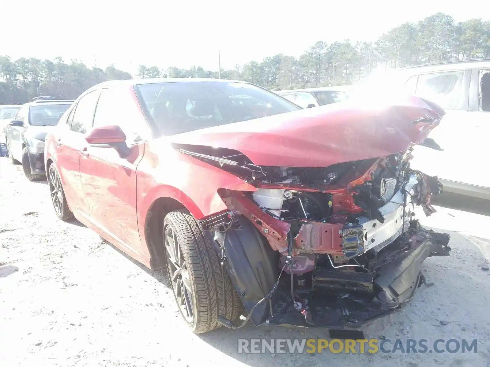 1 Photograph of a damaged car 4T1B61HK8KU258101 TOYOTA CAMRY 2019