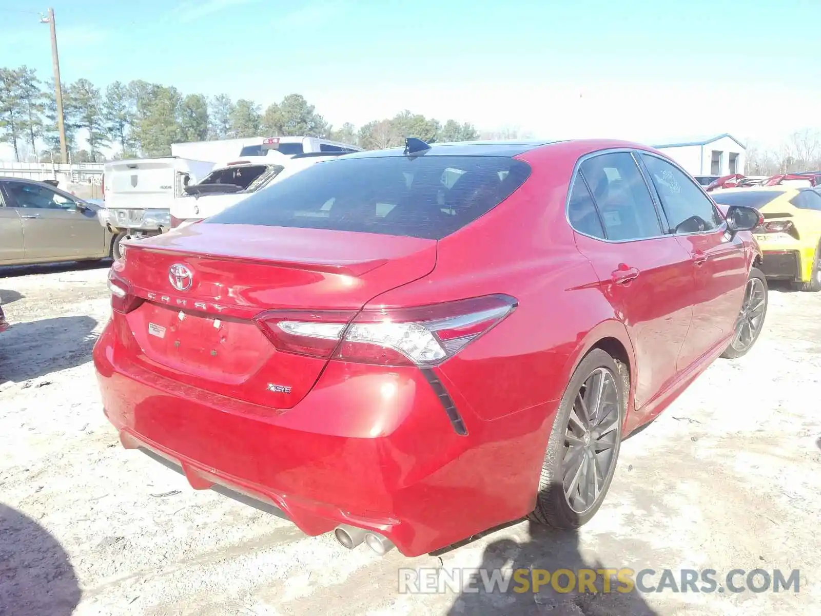 4 Photograph of a damaged car 4T1B61HK8KU258101 TOYOTA CAMRY 2019