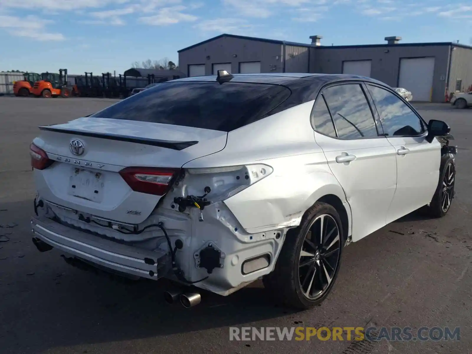 4 Photograph of a damaged car 4T1B61HK8KU264898 TOYOTA CAMRY 2019