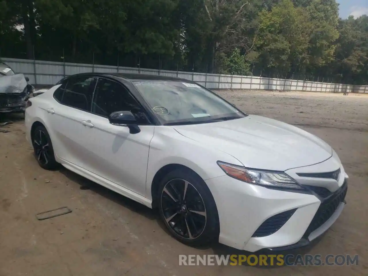 1 Photograph of a damaged car 4T1B61HK8KU269860 TOYOTA CAMRY 2019