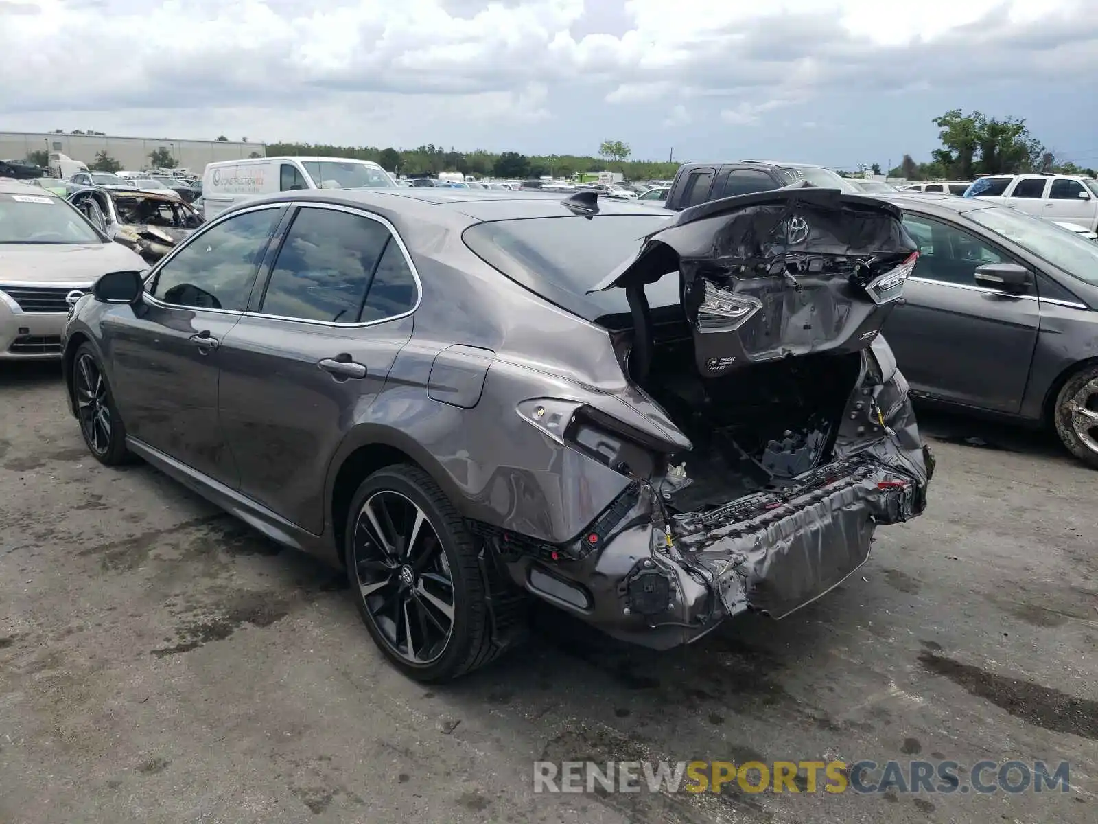 3 Photograph of a damaged car 4T1B61HK8KU281099 TOYOTA CAMRY 2019