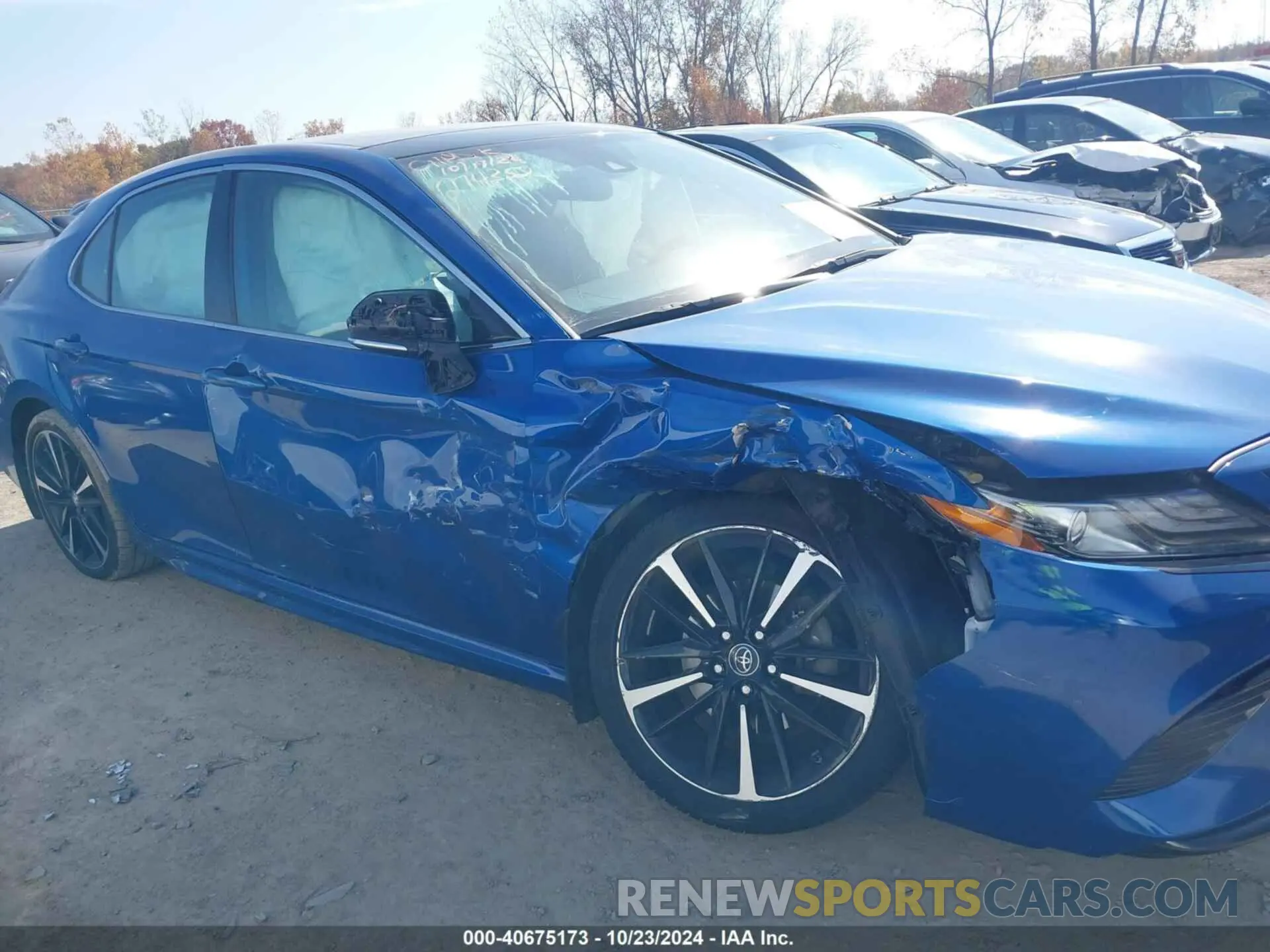 13 Photograph of a damaged car 4T1B61HK8KU286089 TOYOTA CAMRY 2019