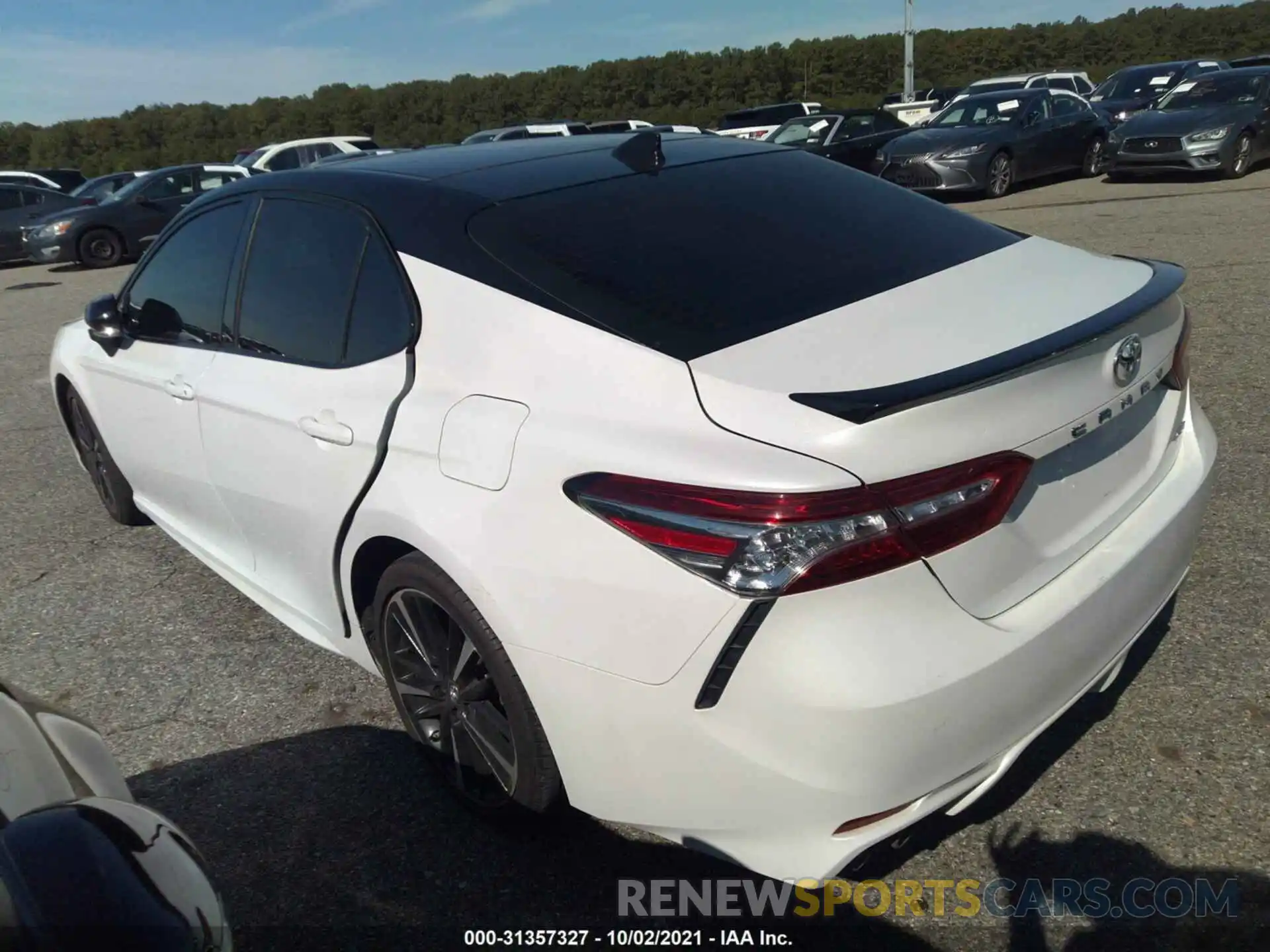 3 Photograph of a damaged car 4T1B61HK8KU291552 TOYOTA CAMRY 2019