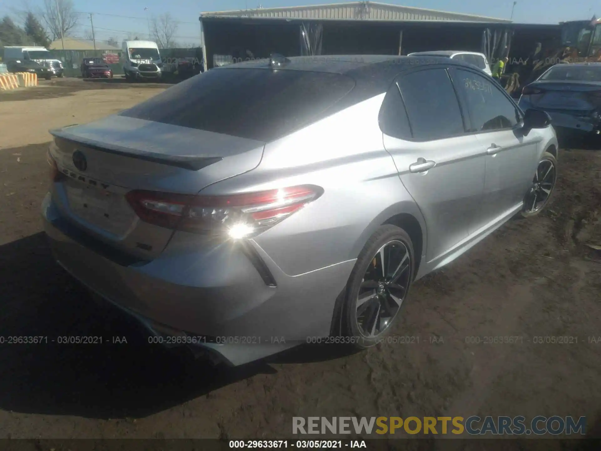 4 Photograph of a damaged car 4T1B61HK8KU292362 TOYOTA CAMRY 2019