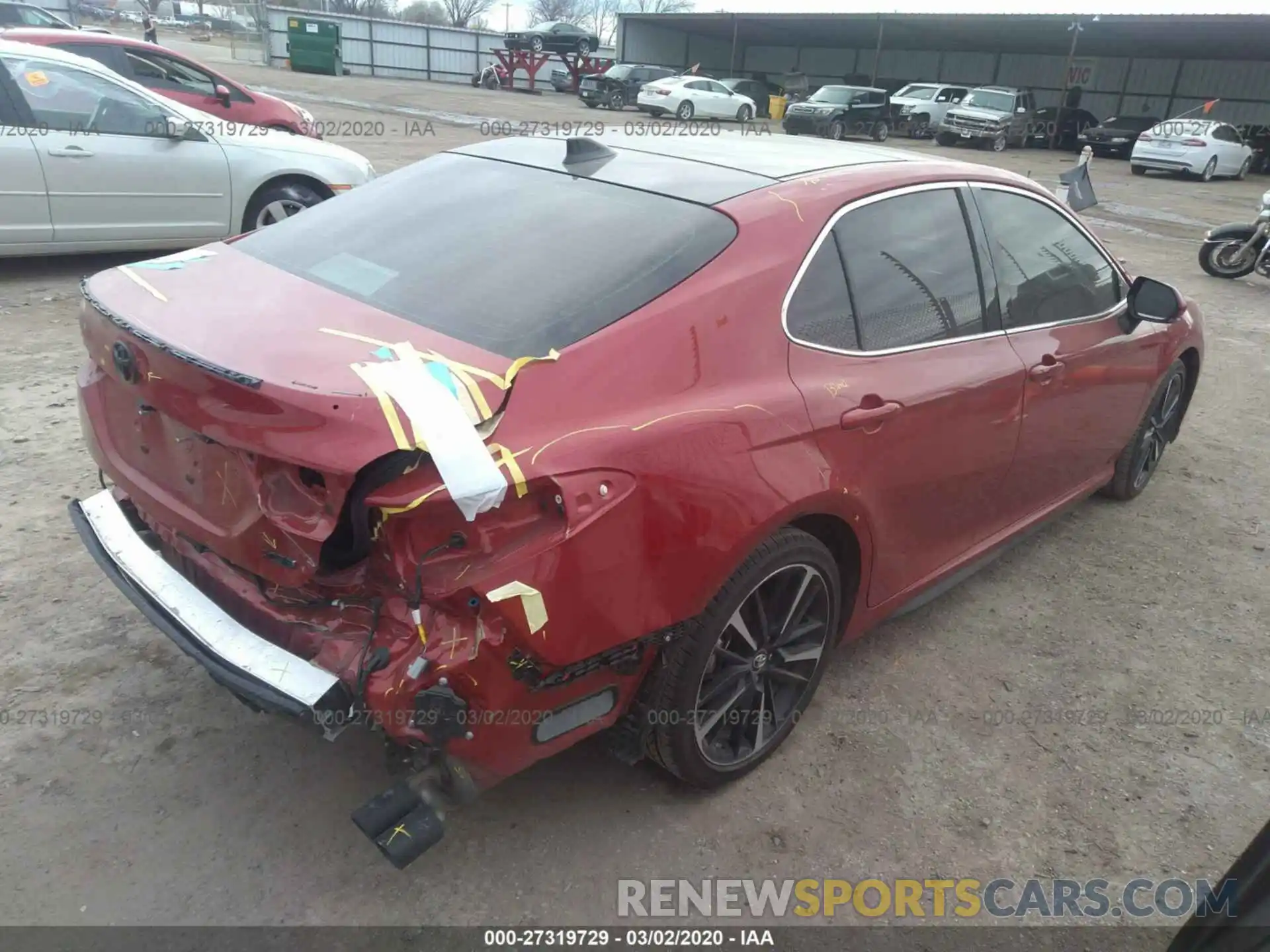 4 Photograph of a damaged car 4T1B61HK8KU297514 TOYOTA CAMRY 2019