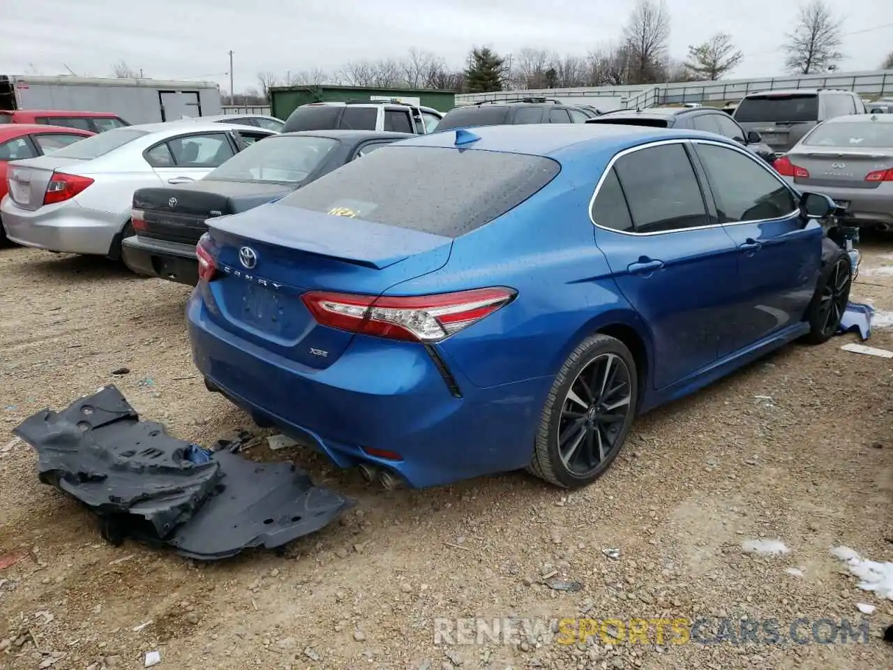 4 Photograph of a damaged car 4T1B61HK8KU299618 TOYOTA CAMRY 2019