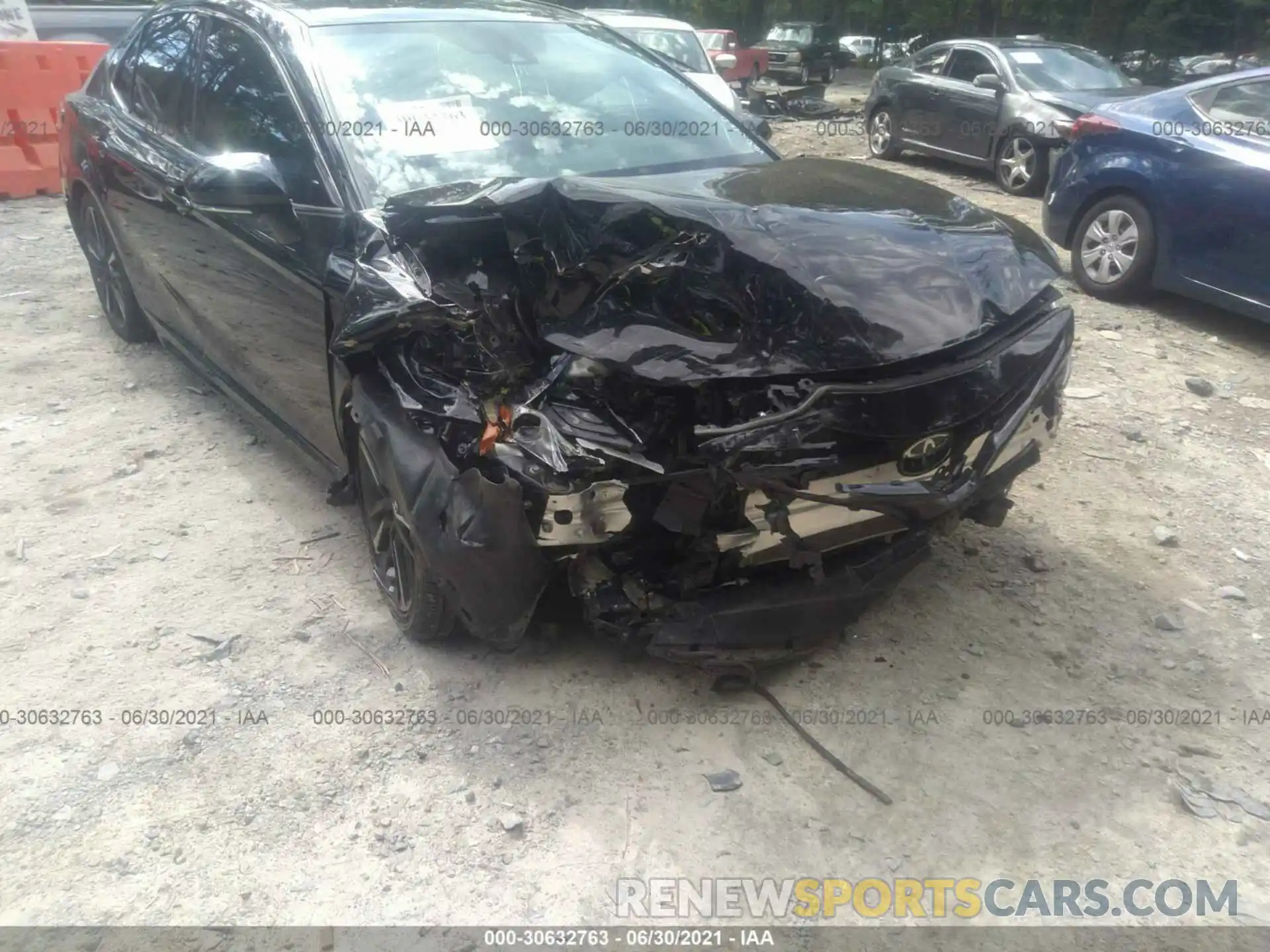 6 Photograph of a damaged car 4T1B61HK8KU300329 TOYOTA CAMRY 2019