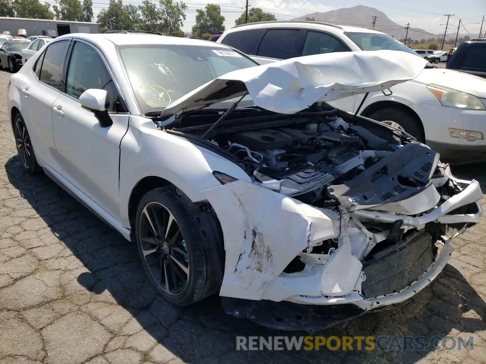 1 Photograph of a damaged car 4T1B61HK8KU695919 TOYOTA CAMRY 2019