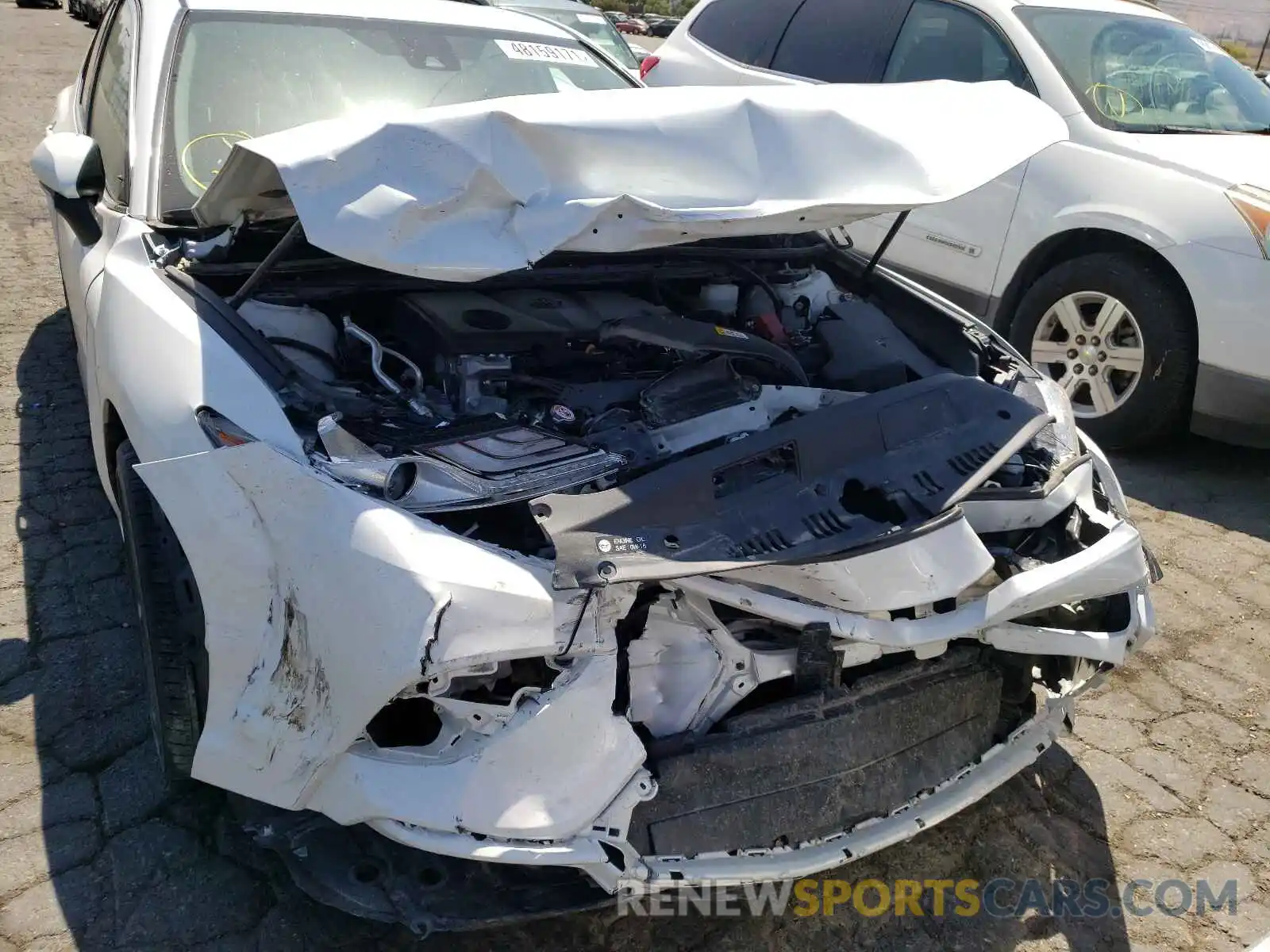 9 Photograph of a damaged car 4T1B61HK8KU695919 TOYOTA CAMRY 2019