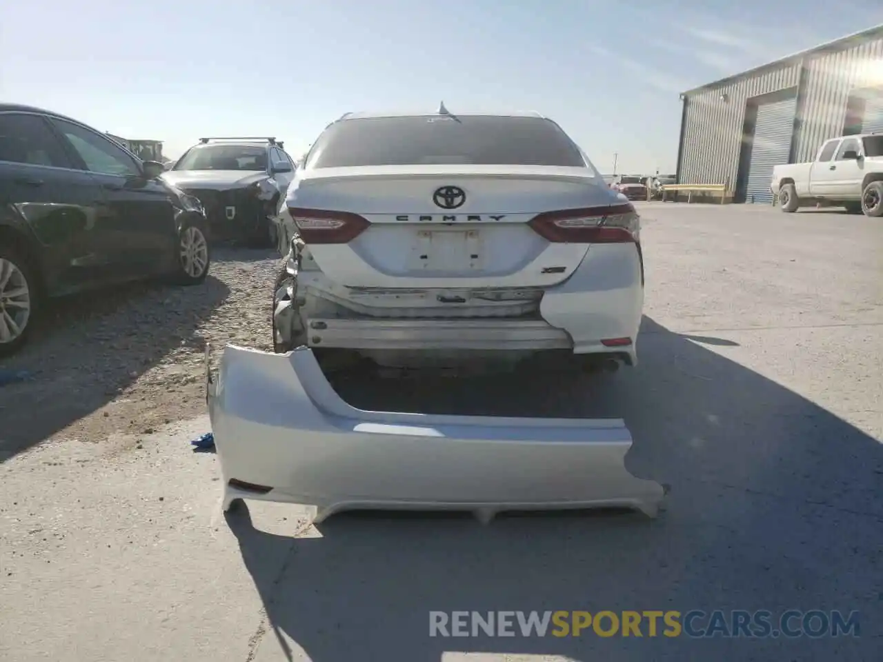 9 Photograph of a damaged car 4T1B61HK8KU704389 TOYOTA CAMRY 2019