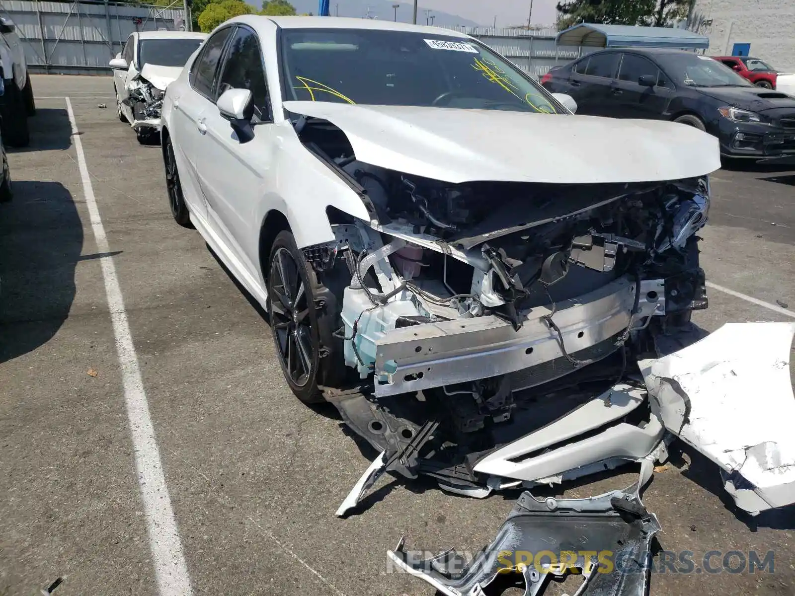 1 Photograph of a damaged car 4T1B61HK8KU715909 TOYOTA CAMRY 2019