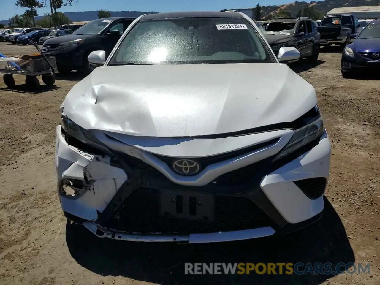 5 Photograph of a damaged car 4T1B61HK8KU739904 TOYOTA CAMRY 2019
