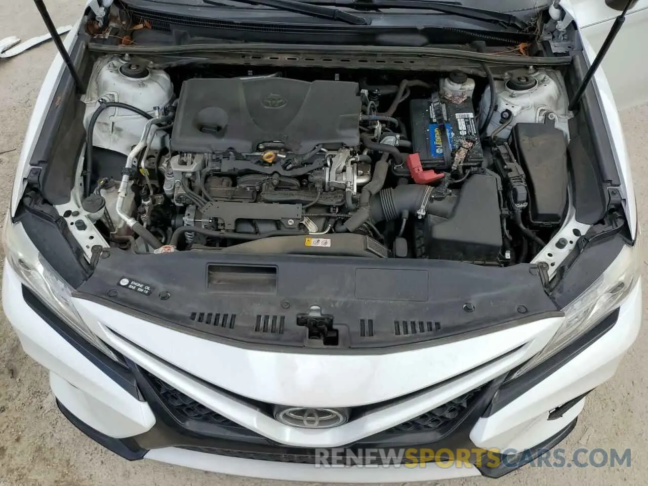 11 Photograph of a damaged car 4T1B61HK8KU779805 TOYOTA CAMRY 2019