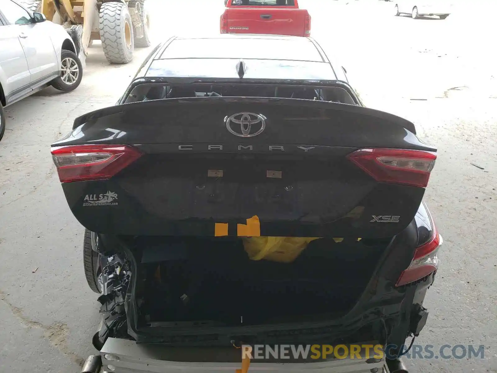 9 Photograph of a damaged car 4T1B61HK8KU785006 TOYOTA CAMRY 2019