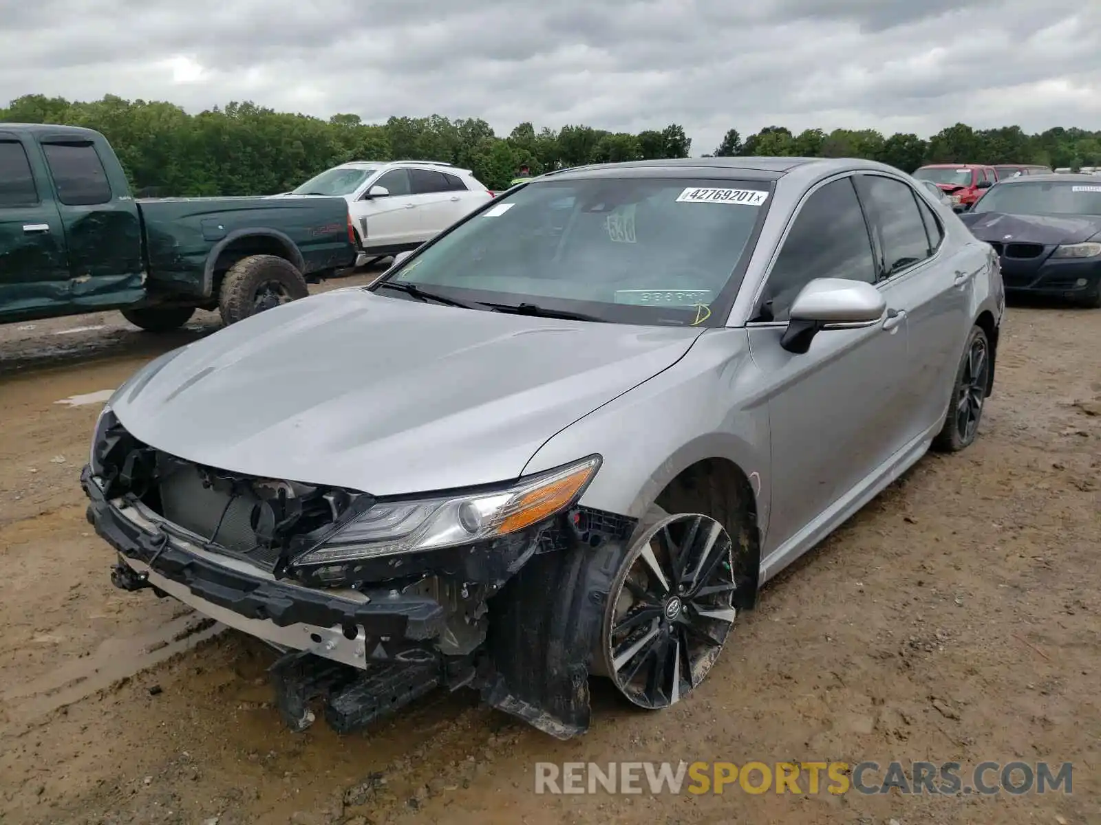 2 Photograph of a damaged car 4T1B61HK8KU789282 TOYOTA CAMRY 2019