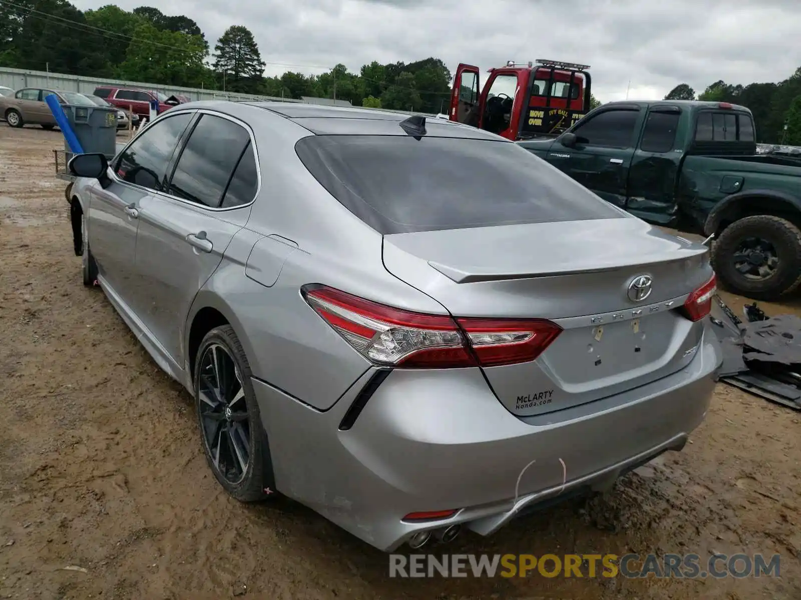 3 Photograph of a damaged car 4T1B61HK8KU789282 TOYOTA CAMRY 2019