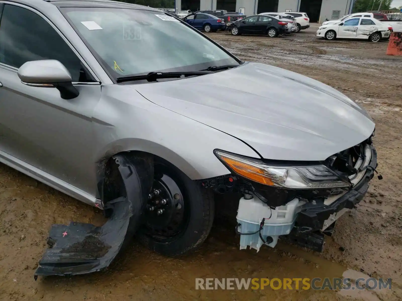 9 Photograph of a damaged car 4T1B61HK8KU789282 TOYOTA CAMRY 2019