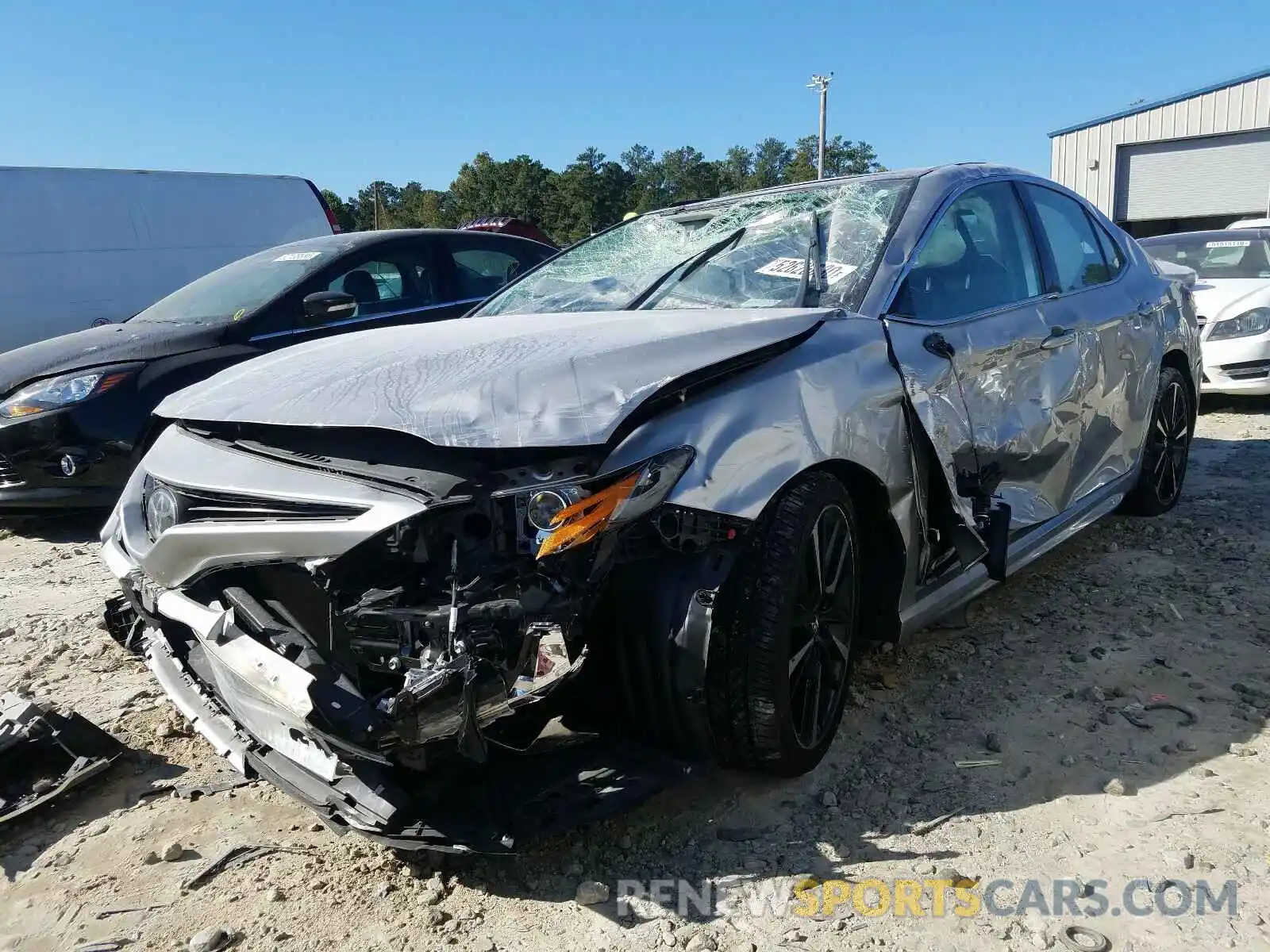 2 Photograph of a damaged car 4T1B61HK8KU802564 TOYOTA CAMRY 2019