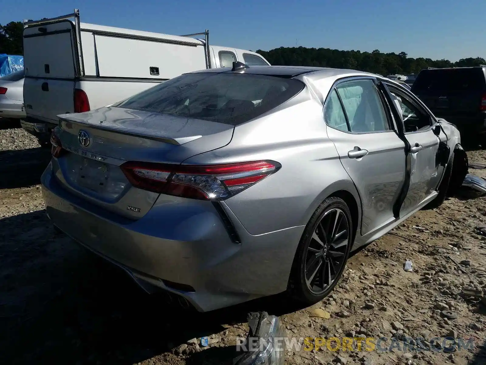 4 Photograph of a damaged car 4T1B61HK8KU802564 TOYOTA CAMRY 2019