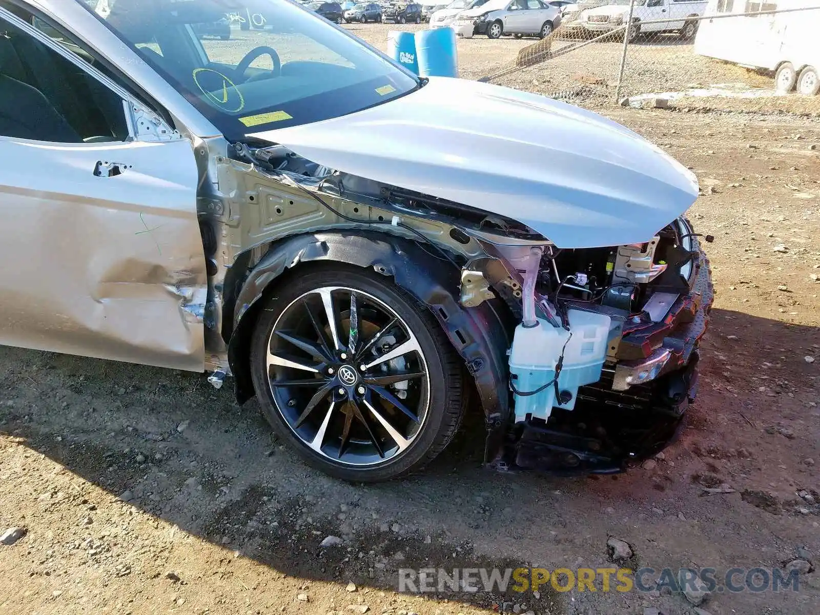 9 Photograph of a damaged car 4T1B61HK8KU831756 TOYOTA CAMRY 2019