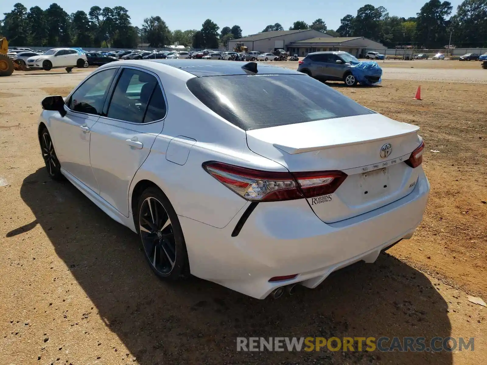 3 Photograph of a damaged car 4T1B61HK8KU842319 TOYOTA CAMRY 2019