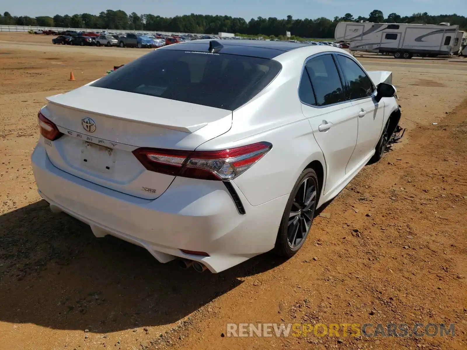 4 Photograph of a damaged car 4T1B61HK8KU842319 TOYOTA CAMRY 2019