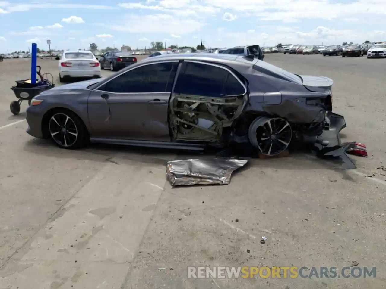 9 Photograph of a damaged car 4T1B61HK8KU844653 TOYOTA CAMRY 2019