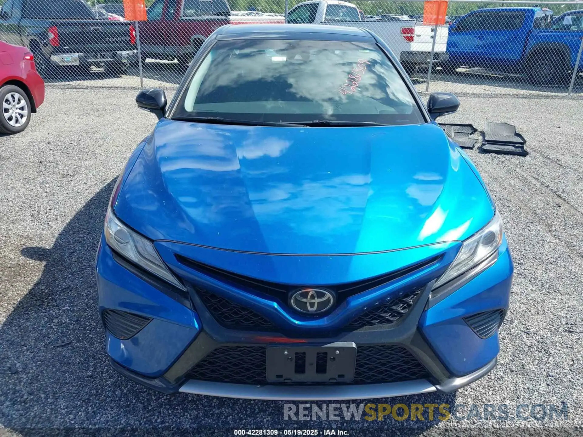 12 Photograph of a damaged car 4T1B61HK9KU171954 TOYOTA CAMRY 2019